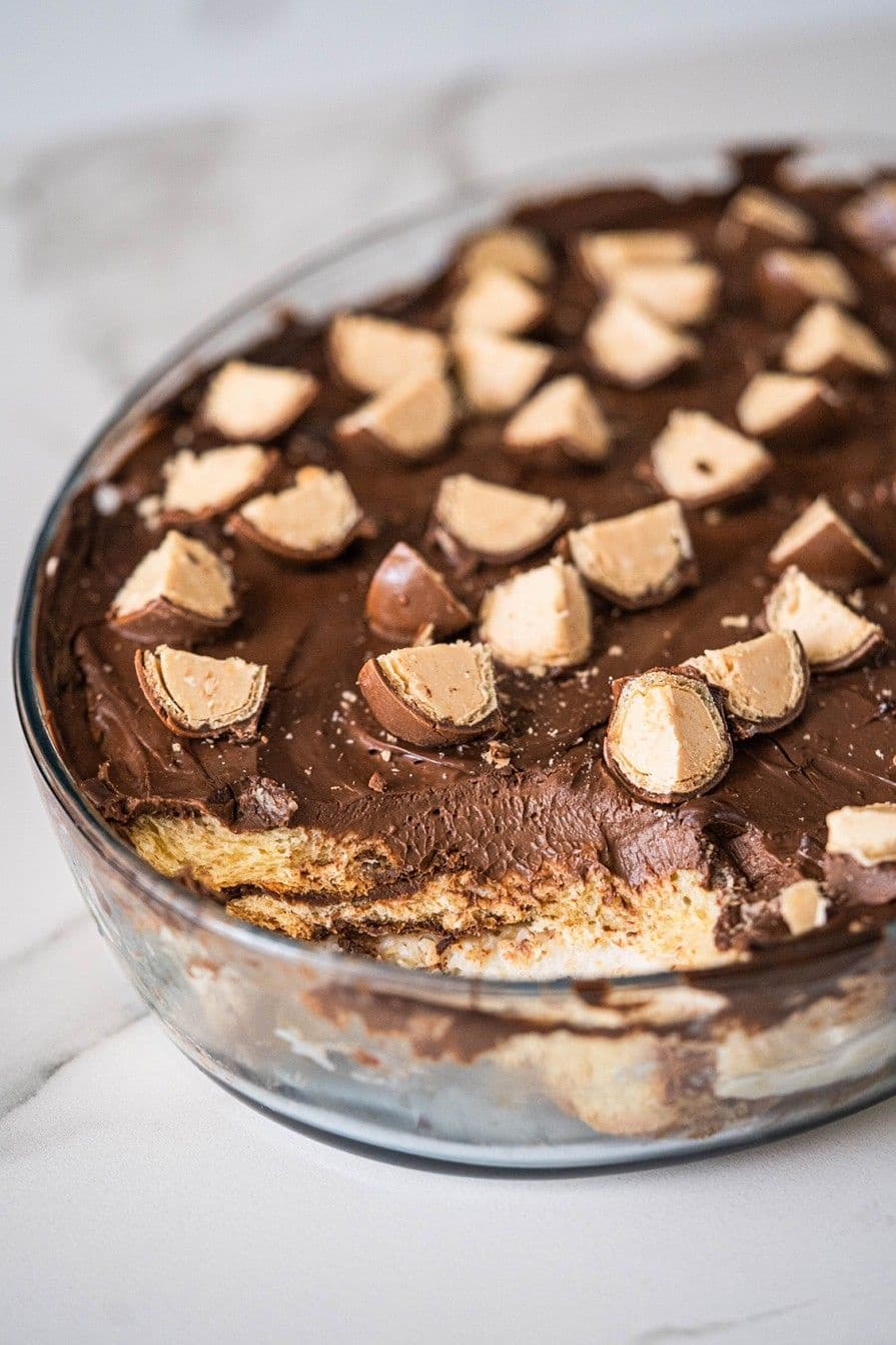 A delicious chocolate pavê dessert.